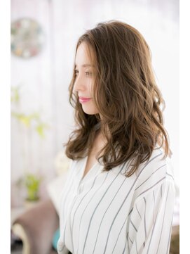 ミック ヘアアンドビューティー 大山店(miq  Hair&Beauty) アンニュイムードの、大人センターパートb
