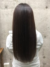 スクスム(Suksma) サラつやロング