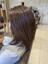 キャリ(CALI)&nbsp;さり気ないハイライトでワンランクアップ　田町・美容室・CHIAKI