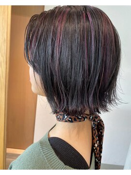 ナロー(NALLOW Bead's) *ポイントカラー*外はねボブ*ウェットスタイル*