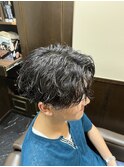 センターパート×ゆるめツイスパ