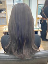 ネオリーブ クーロ(Neolive curro)&nbsp;白髪ぼかしハイライト×美髪ボブ[横浜/東神奈川]