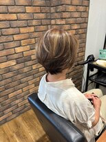 ヴァン カウンシル 王子(VAN COUNCIL)&nbsp;大人のエイジングケア 白髪ぼかしハイライト×ショートボブ#3