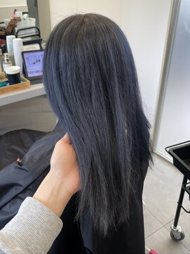 ゴウトゥデイシェアサロン 町田店(GO TODAY SHAiRE SALON) 色落ちも楽しめるブルーシルバーカラー♪