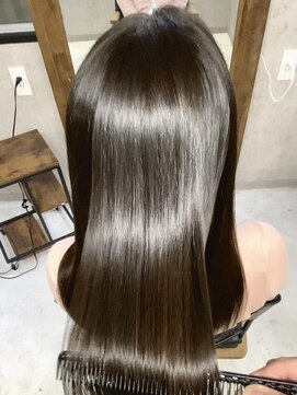 スリー(THREE) 髪質改善トリートメント 縮毛矯正 髪質改善ストレート 酸性