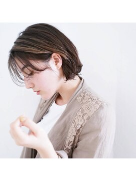 ガーランドウメダ(Garland umeda) 前髪カットショートボブインナーカラー