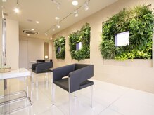 ラック 由比ヶ浜(LUCK)の雰囲気（LUCK由比ガ浜自慢の【ＧＲＥＥＮ　ＷＡＬＬ】）