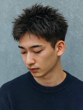 ルシード スタイル リコット(Lucido Style Ricotto) チャコールグレーのスパイキーベリーショート×フェード