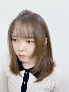 顔周りレイヤースタイル