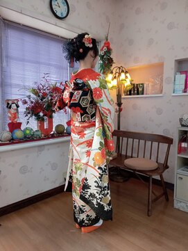 美容室 人形の家 本店 まとめ髪