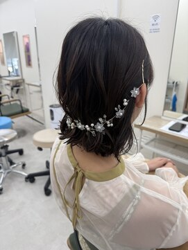ナビバイケンジ(NaVI by KENJE) 【NaVI/渡辺】バックカチューシャヘアアレンジ