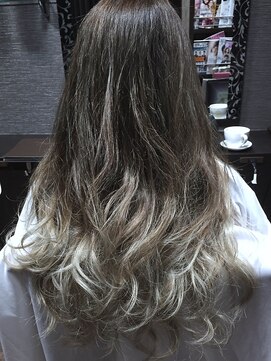 コーボ 柏(COVO) 【COVO柏/小鴨俊彦】グラデーションカラー・グレージュ