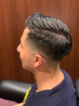 プレミアムバーバー 赤坂店(PREMIUM BARBER produce by HIRO GINZA) 七三パート×フェードスタイル〈赤坂/理容室/溜池〉