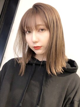 アイティー バイ アルバム 浦和店(IT by ALBUM) ナチュラルストレート_ハイライトカラーオリーブカラー_37273