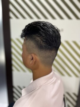 バーバーバー 都賀(BARBER-BAR) フェードカットサイド