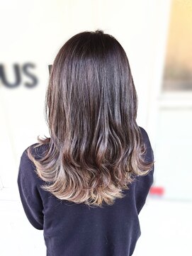 アンプリュス リアン(1+ Unplus lien) 波巻きウェーブ×インナーカラー/亀戸/錦糸町