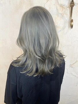 レイール 吉祥寺(Reir) 【Reir吉祥寺】*くびれセミディ+シルバーアッシュ*