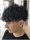 ツイストスパイラルパーマツーブロック刈り上げメンズマッシュ
