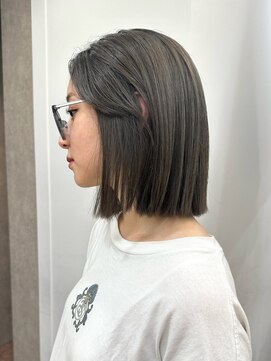 ガーデンヨコハマ(GARDEN YOKOHAMA) 長めボブ ロブ 流し前髪 オリーブグレーベージュ