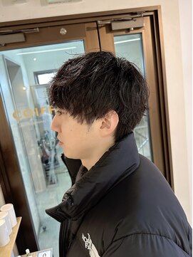 コワファーストナガサキシャンプーボーイ(COIFF1RST NAGASAKI SHAMPOO BOY) 縦落ちパーマ長崎