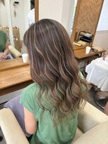 リングバイモアムー(Ring by Moremuu)&nbsp;ハイライトカラー　ブリーチカラー