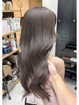 ディーエックス ウエスト(Dxxxx WEST) 透明感グレージュカラー［韓国/顔周りカット/レイヤーカット］