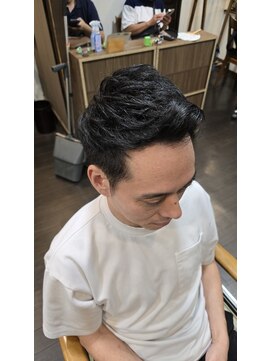 オムヘアーバイグルーマーズ(HOMME HAIR by GROOMER/S) メンズフェザーアップ　HOMMEHAIR２ｎｄ江ヶ崎