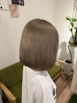 イーリージョン(E region) ハイトーンベージュ