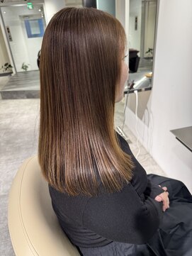 レヴリー(reverie) 髪質改善レイヤーカットアンブレラカラーインナーカラー白髪