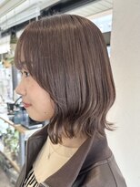 シロ(SiLO)&nbsp;定番ミルクティーグレージュ×ウェーブ巻きボブ