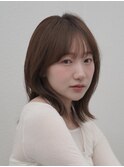 韓国風くびれミディアムボブハッシュカット