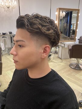 コワファースト 大分(COIFF1RST) スキンフェード