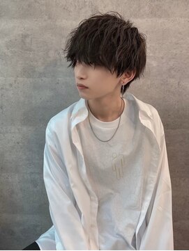 シン(syn) 前髪長めマッシュ ツイストスパイラル