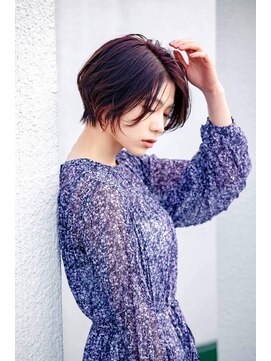 シロ(CiLO) 大人ショートボブ