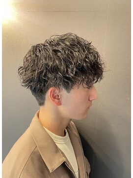 メンズ ソース 茶屋町(MEN'S SOURCE) 〈梅田/茶屋町〉波打ちスパイラル