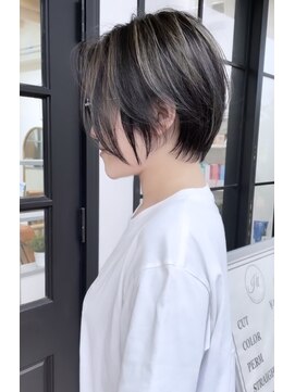アイル(I'll) [Hair Make I`ll 奈良]ハイライトショートボブ