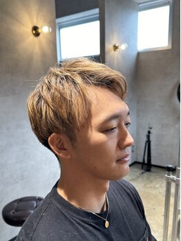 ヘアーサロン 二階堂(hair salon 二階堂)の写真/お店の内装はアメリカン調のガレージをイメージしたプライベートサロンで、メンズからも高い支持率◎