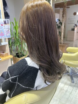 シュウ 安城店(Shu) 明るめオリーブベージュ