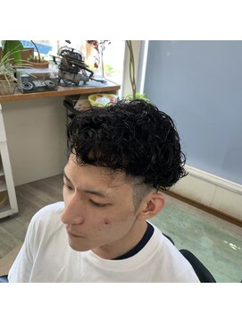 スペースシグマ 理容 美容 ツーブロックベースのツイストパーマ