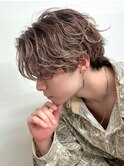 スペインカールスパイキーショートブルーブラックフェザーパーマ