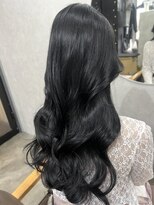 エイム(AiM)&nbsp;レイヤーカット 韓国レイヤー 顔周りカット 黒髪 巻き髪 20代