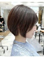 アフロート ルヴア(AFLOAT RUVUA)&nbsp;《岩田莉奈》ハイライトで白髪ぼかし★くびれショートボブ　新宿