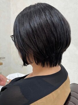 ベリテツー 京成大久保(verite2) 30代40代50代/前下がりショートボブ/アッシュブラック