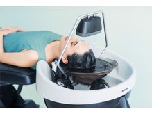 SNSで話題！5分間の至福【頭浸浴（とうしんよく）】で、心も髪もリセット