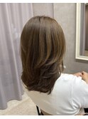 軽やかなレイヤースタイル＋まろやかベージュ
