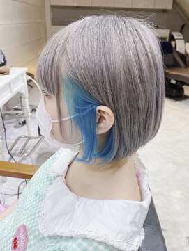デイズ(days) 可愛いブルーのブリーチインナーカラー☆ボブヘア　原宿DAYS