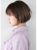 手入れ簡単　透けるカラー　小顔　ボブ　外ハネ