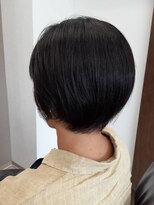 アリー(Ari-) ショートボリュームダウン