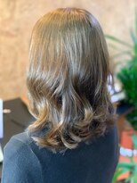 アークスヘアー&nbsp;大人かわいい☆外国人風イルミナカラー♪透明感ベージュ