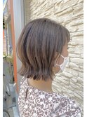 ベルボブ　ミニボブ　外ハネ　ミルクティーグレージュ